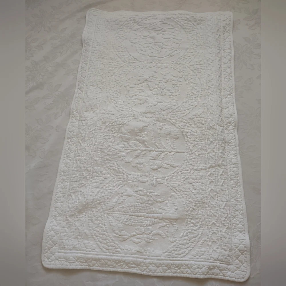 Williamsburg Ellery Homestyle Portugal Cotton Matelasse King Long Pillow Sham